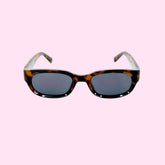 Tortoise Fit – Chic & Minimal Femme