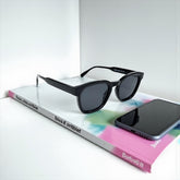 Lunettes noires classiques – Verres noirs