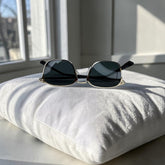 Lunettes “Iconic” - Rectangulaires Unisexe Noir & Or