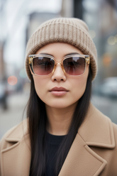 Lunettes soleil femme – Beige & rose dégradé