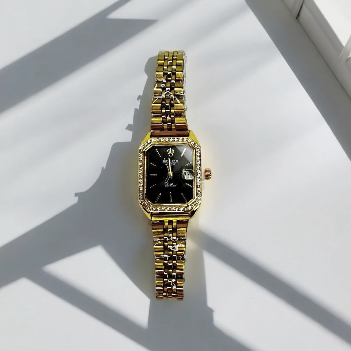 Montre Rolex Carrée – Cadran Vert ou Noir, Bracelet Acier & Or Sertie de Strass