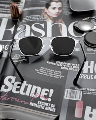 Monture noire & détails argentés 🖤