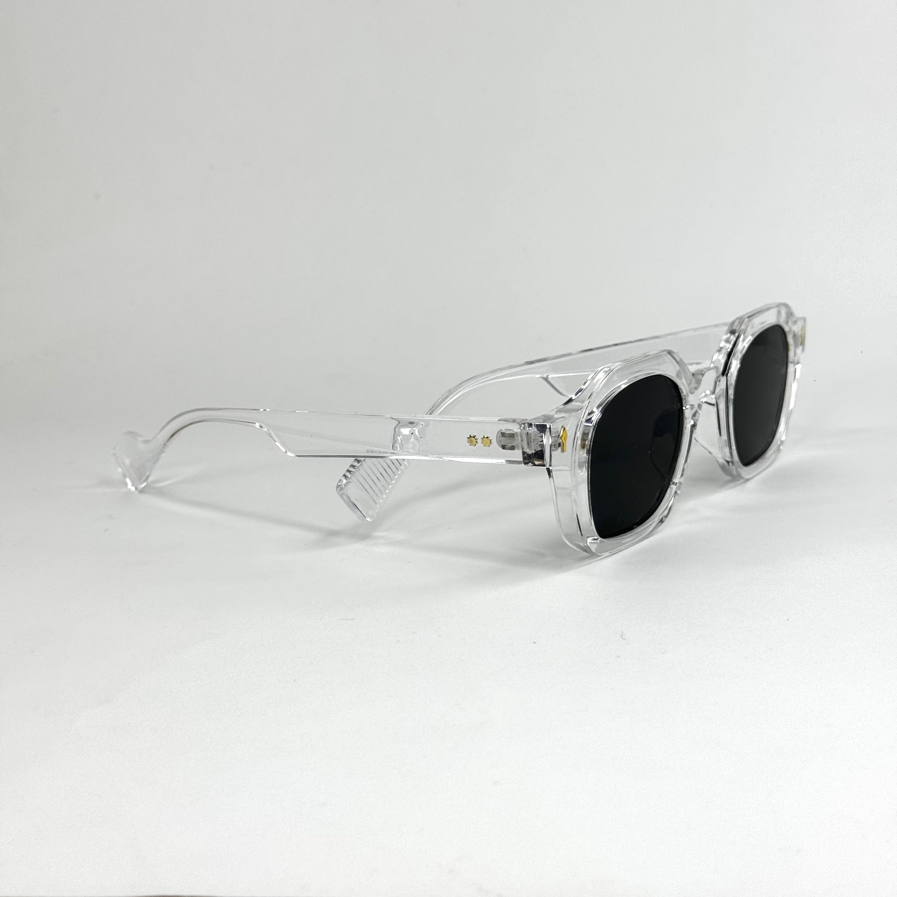 🕶 Lunettes solaires – Monture transparente, style affirmé