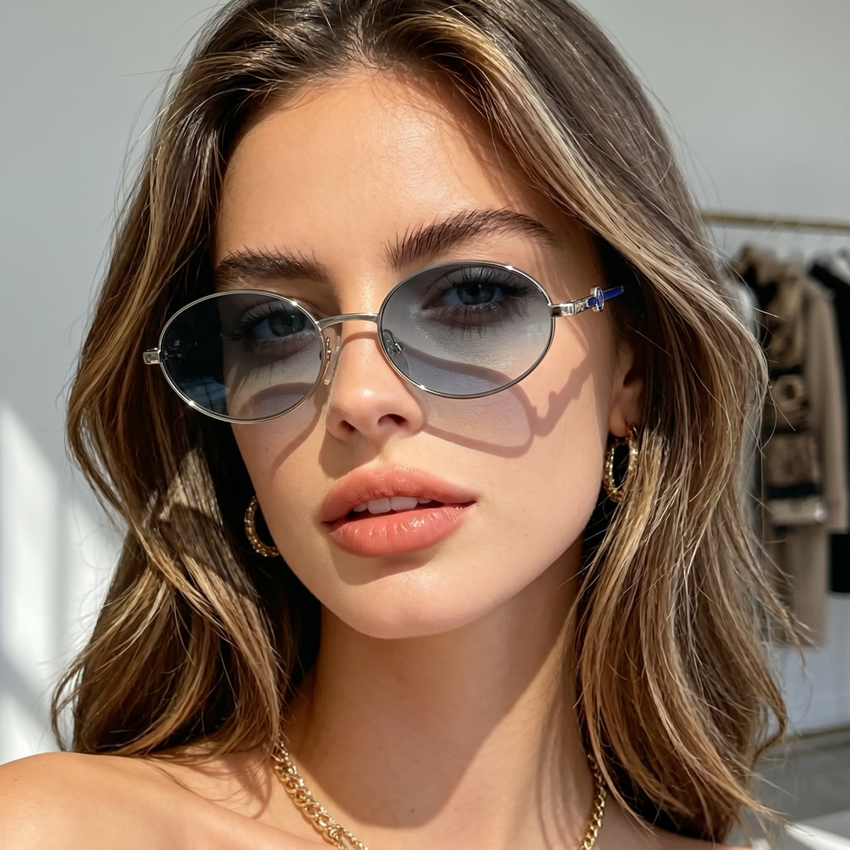 Lunettes de Soleil Femme Oval – Ice Blue Pearl