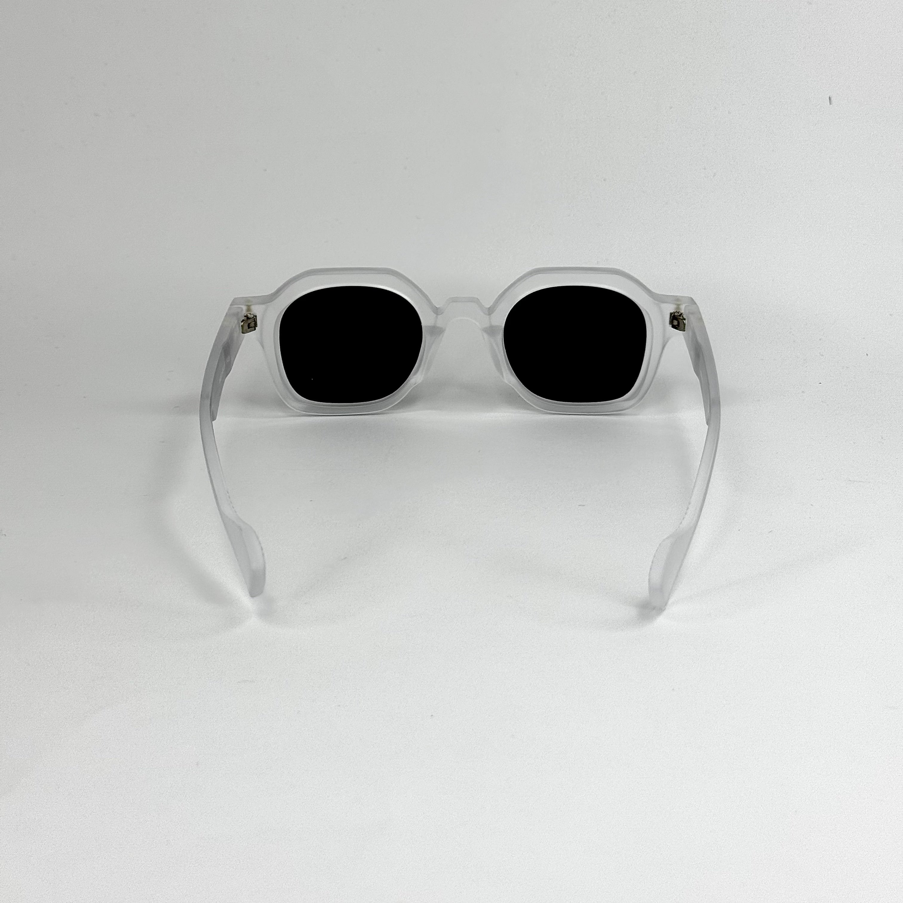 🕶 Lunettes solaires – Monture transparente, style affirmé