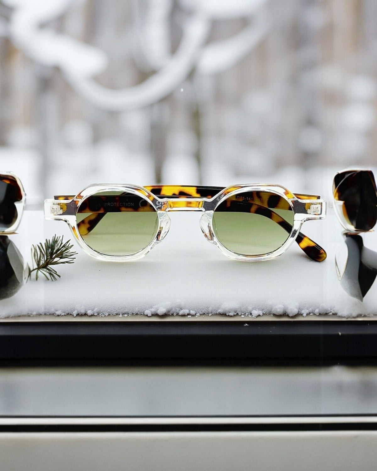 Monture transparente & branches écaille, verres verts dégradés