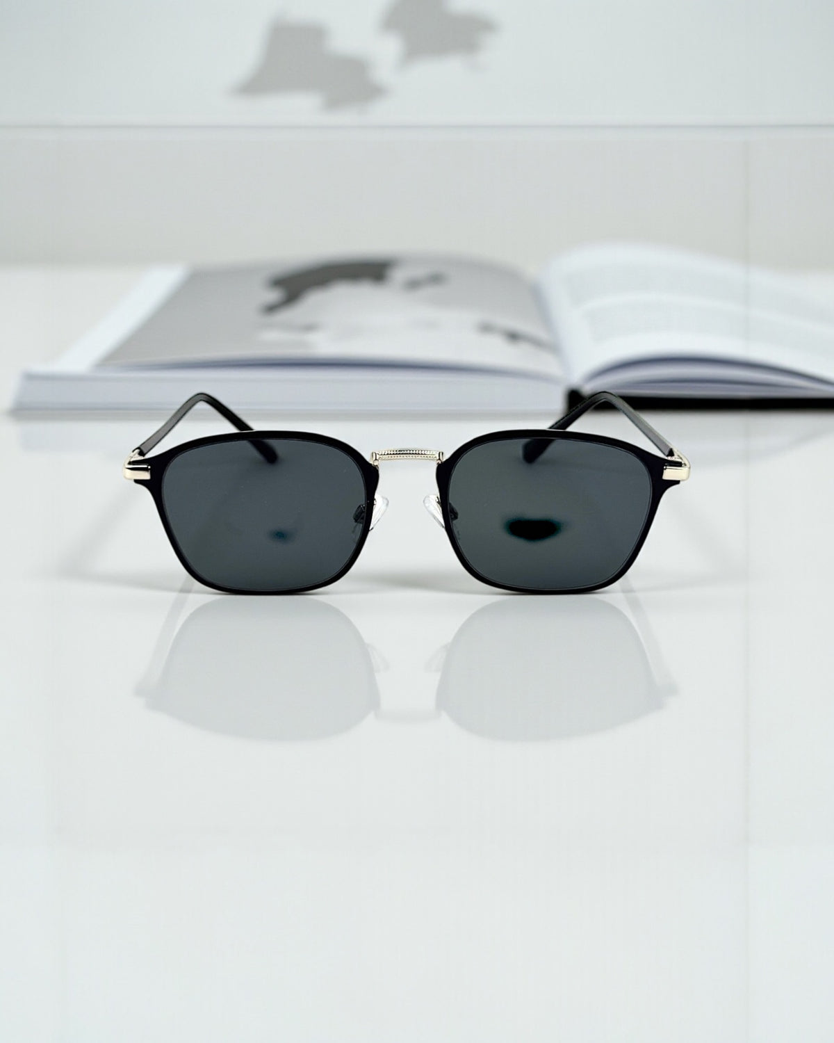 Monture noire & détails argentés 🖤