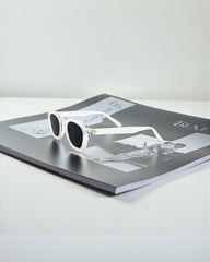 Monture transparente & verres noirs