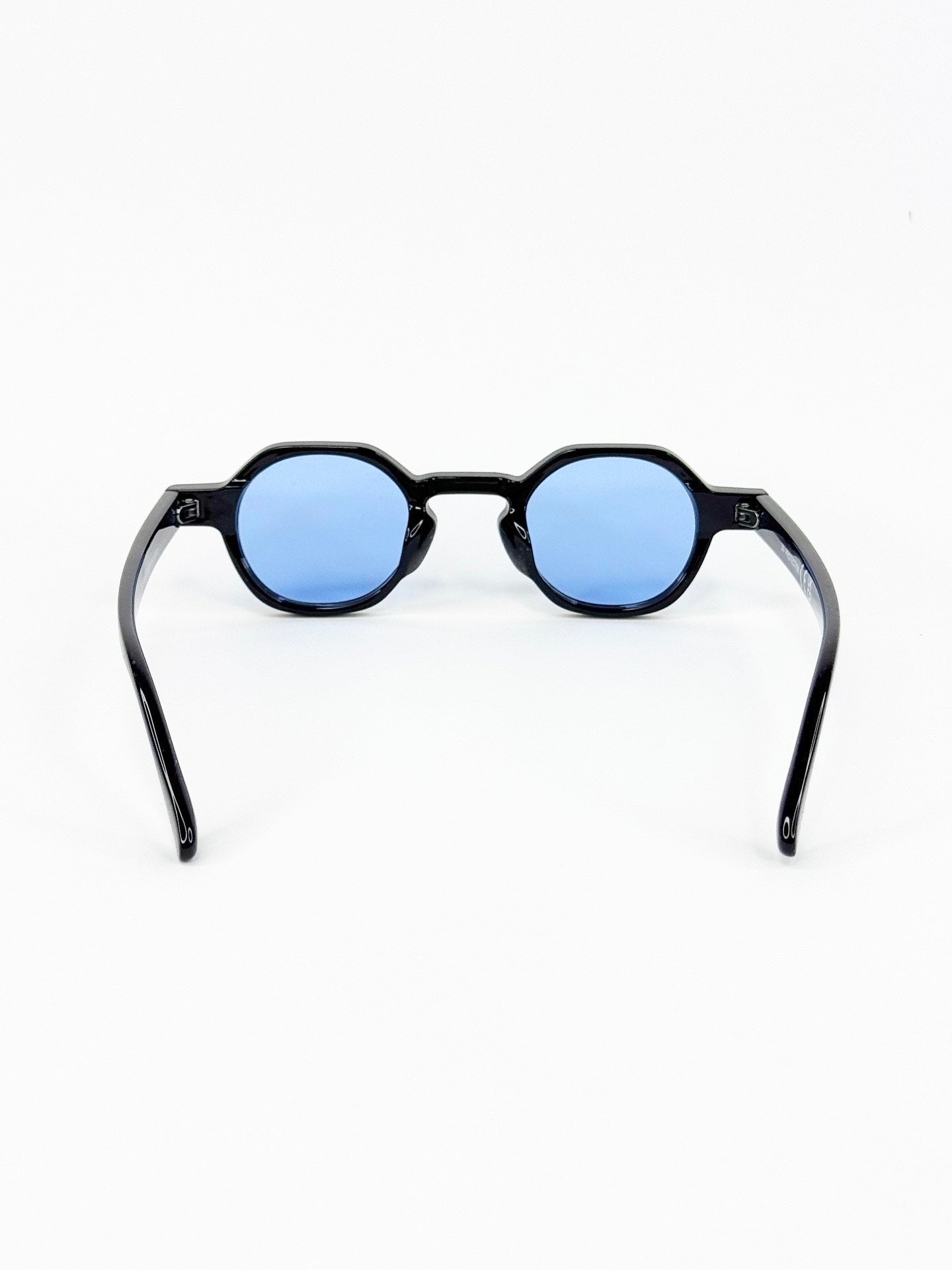 Collection géométrique – Lunettes ovales au design audacieux et coloré