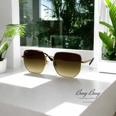 Ray-Ban RB3764D 001/13 – Lunettes de soleil Carrées Doré & Verres Dégradés Marron