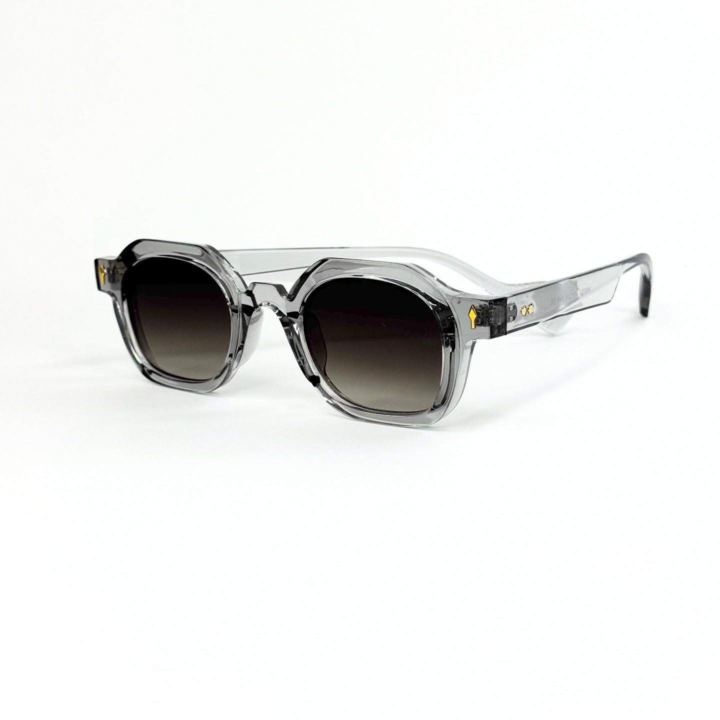 🕶 Lunettes solaires – Monture transparente, style affirmé
