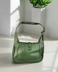 Sac vert à boucle dorée