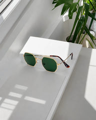 Lunettes Octogonales Vertes – Monture Dorée Élégante