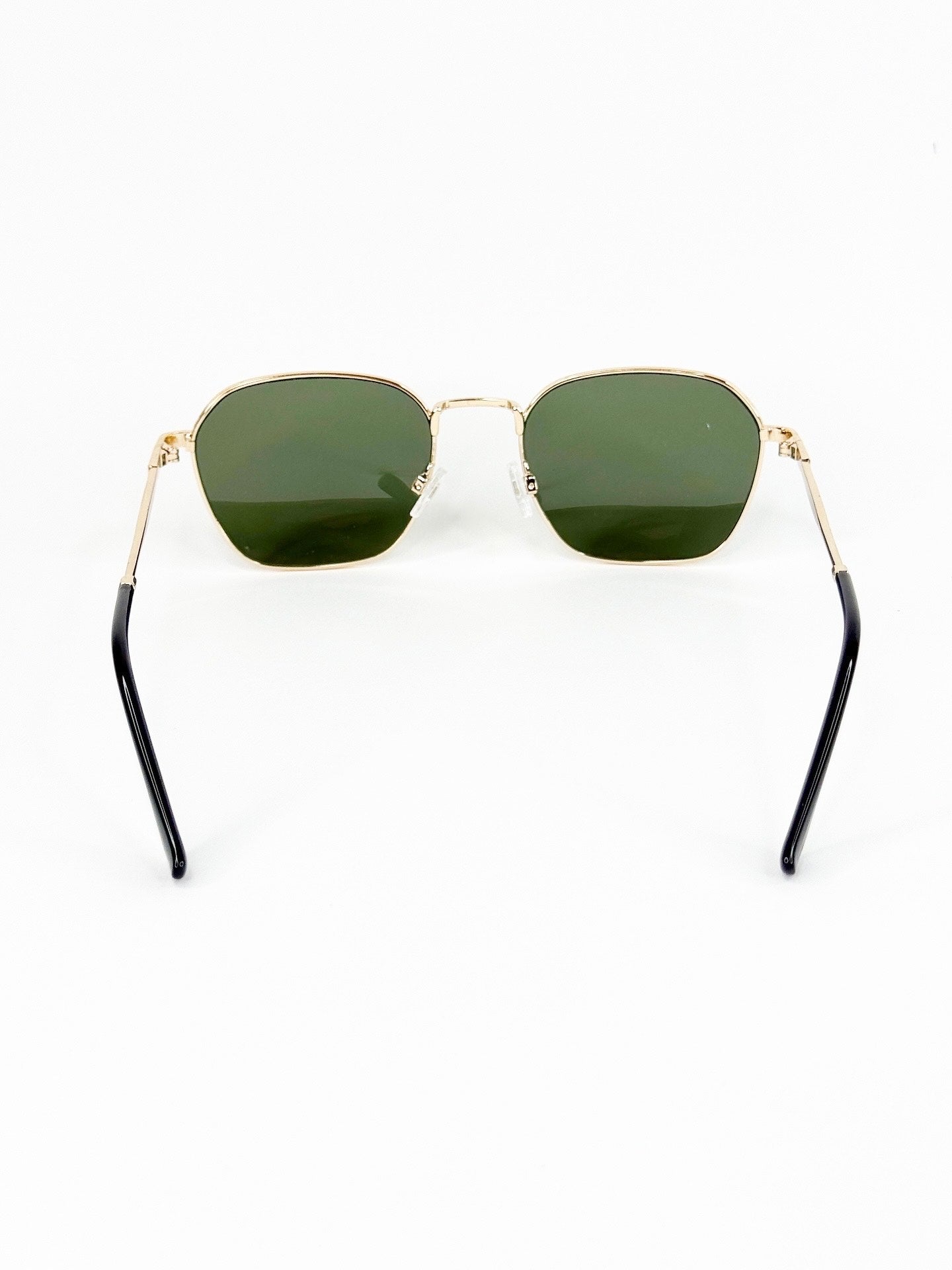 Collection solaire forme pilote – Style contemporain et verres teintés variés