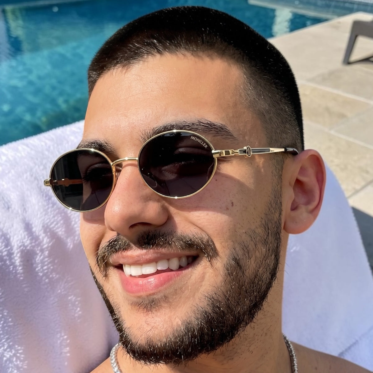 Lunettes de Soleil Homme Oval – Gold Black Prestige