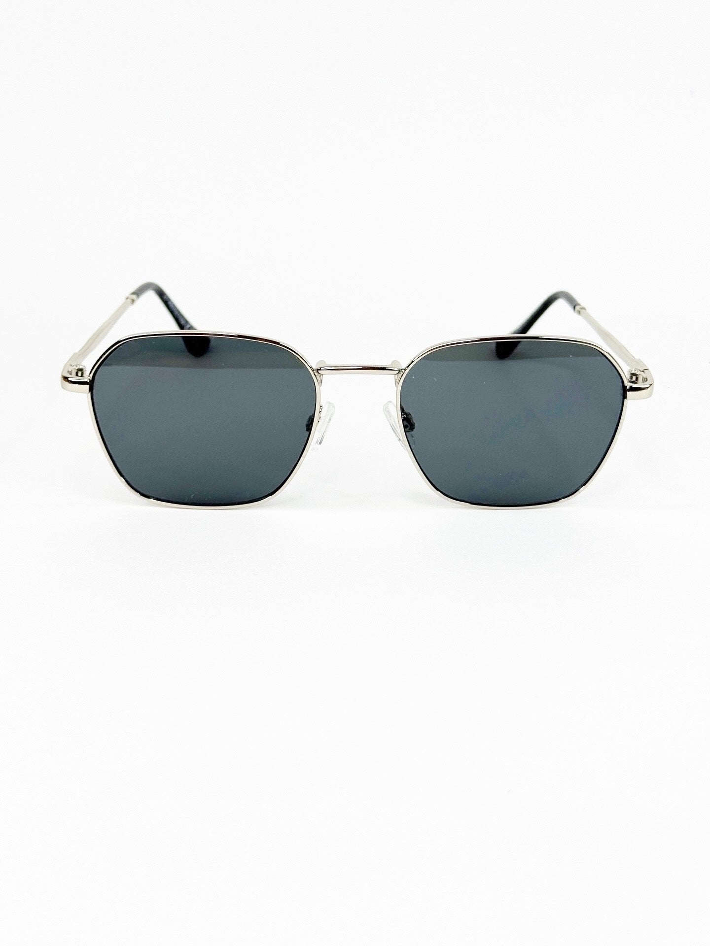 Collection solaire forme pilote – Style contemporain et verres teintés variés