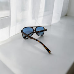 Lunettes pilote tigrée – verres bleu dégradé