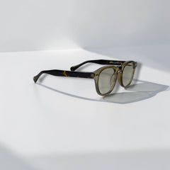Lunettes Femme Photochromiques Carrées – Olive Smoke Tortoise Edition