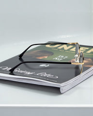 Monture dorée & verres noirs 🖤