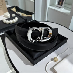 Ceinture femme Dior – Cuir noir & boucle CD argentée – Coffret de luxe