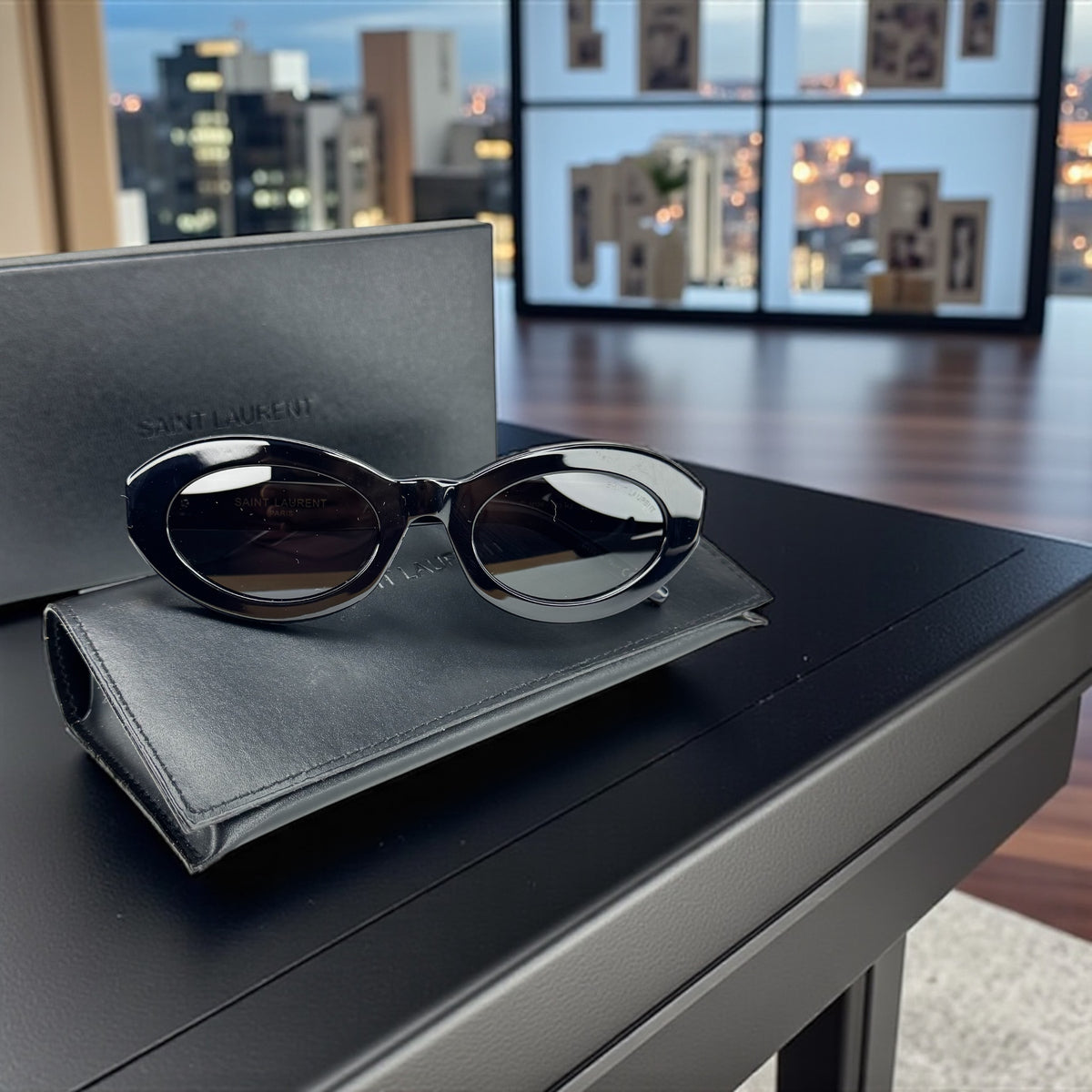 Lunettes de Soleil Femme – Saint Laurent Oval Black & Gold