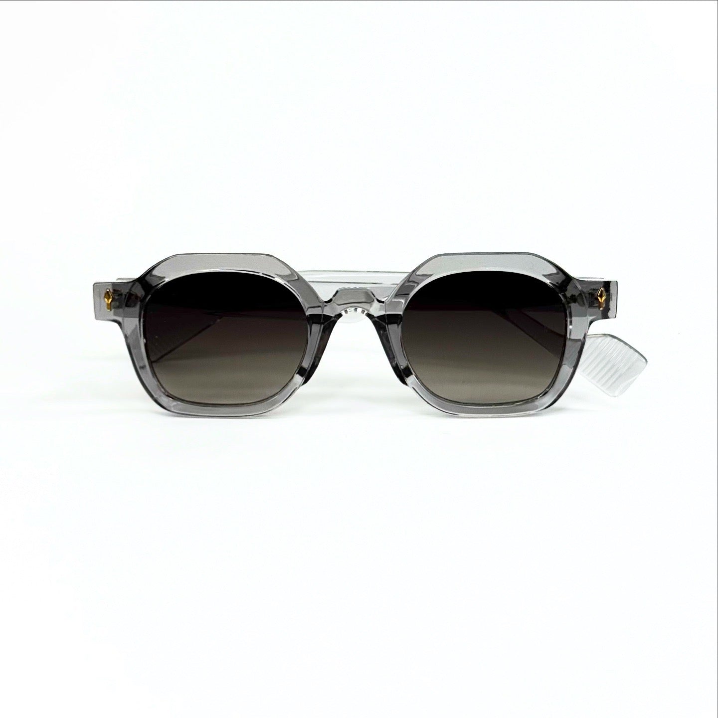 🕶 Lunettes solaires – Monture transparente, style affirmé