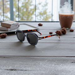 Lunettes rondes noires – Verres dégradés gris