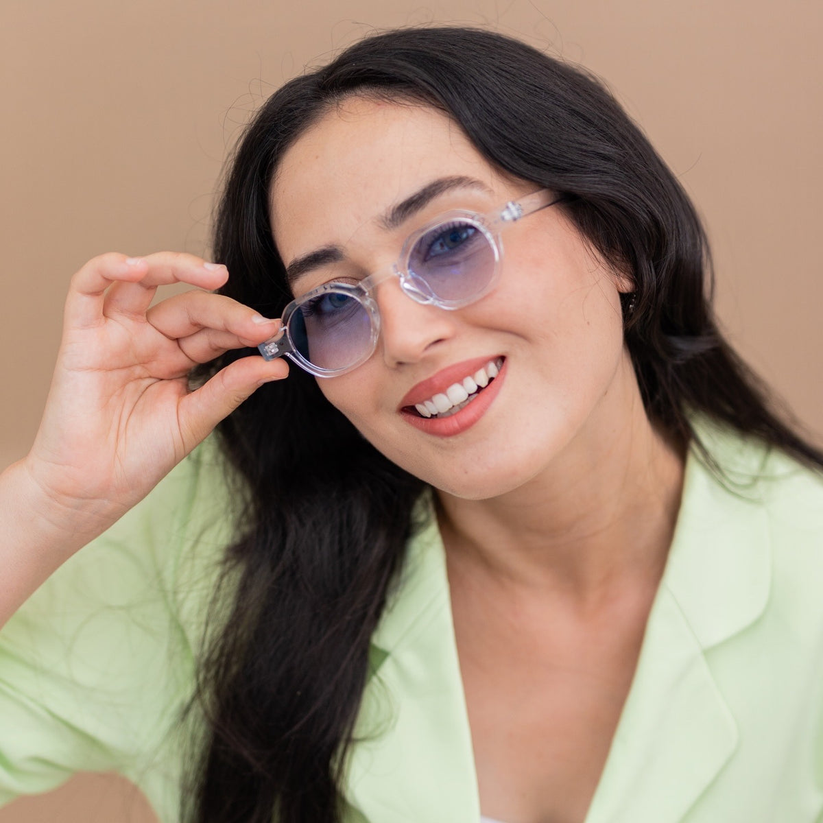 Collection géométrique – Lunettes ovales au design audacieux et coloré