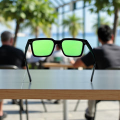 Lunettes noires carrées – Verres verts
