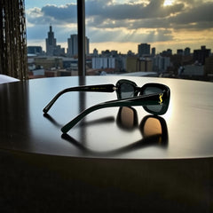 Lunettes de Soleil Femme – Saint Laurent Carrée Black & Gold