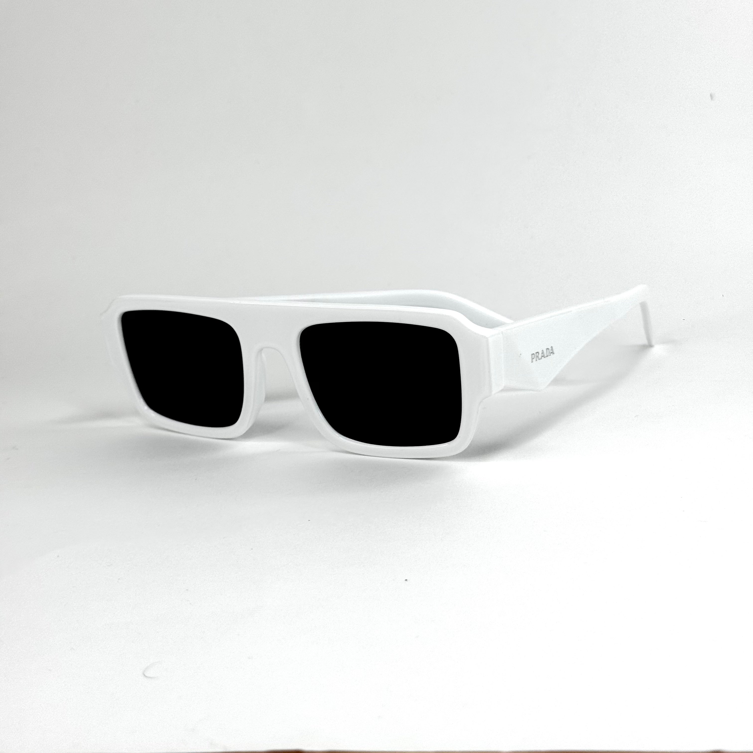 Lunettes Solaires Tendance – Style Carré Moderne
