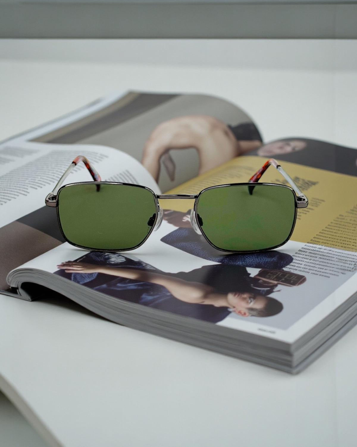 Monture argentée & verres verts