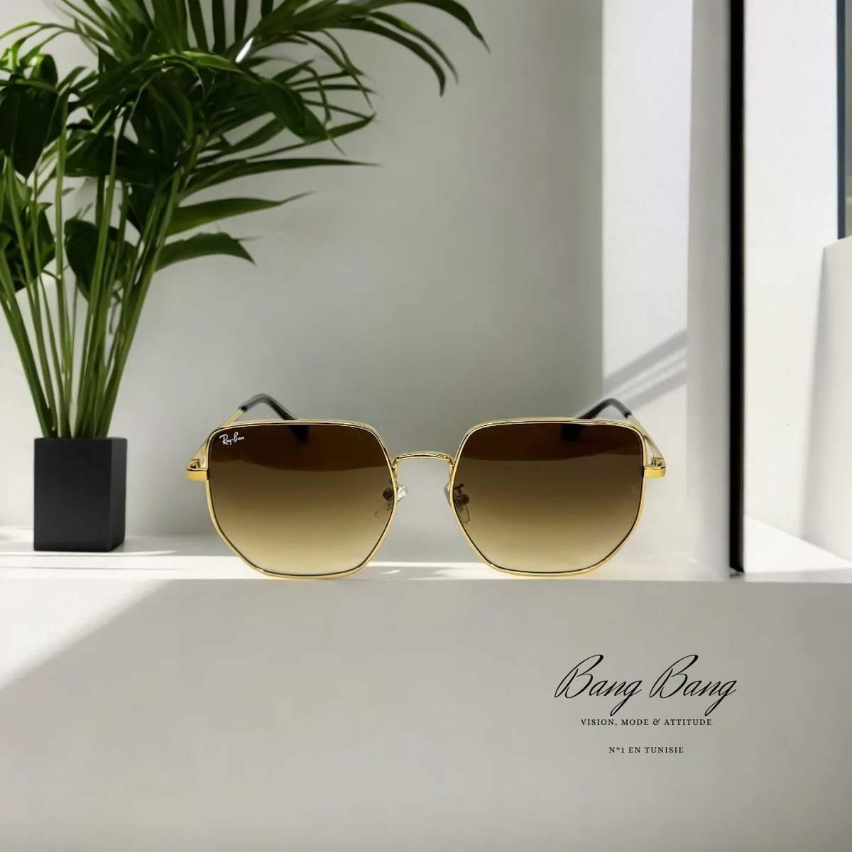 Ray-Ban RB3764D 001/13 – Lunettes de soleil Carrées Doré & Verres Dégradés Marron