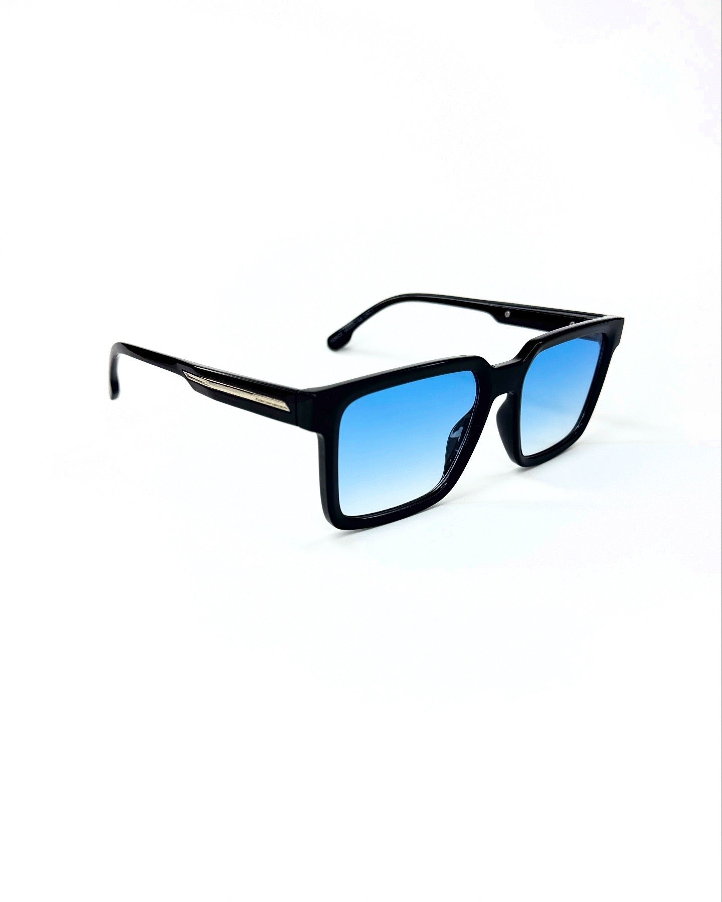 Lunettes Solaires Carrées – Style Moderne et Verres Colorés”