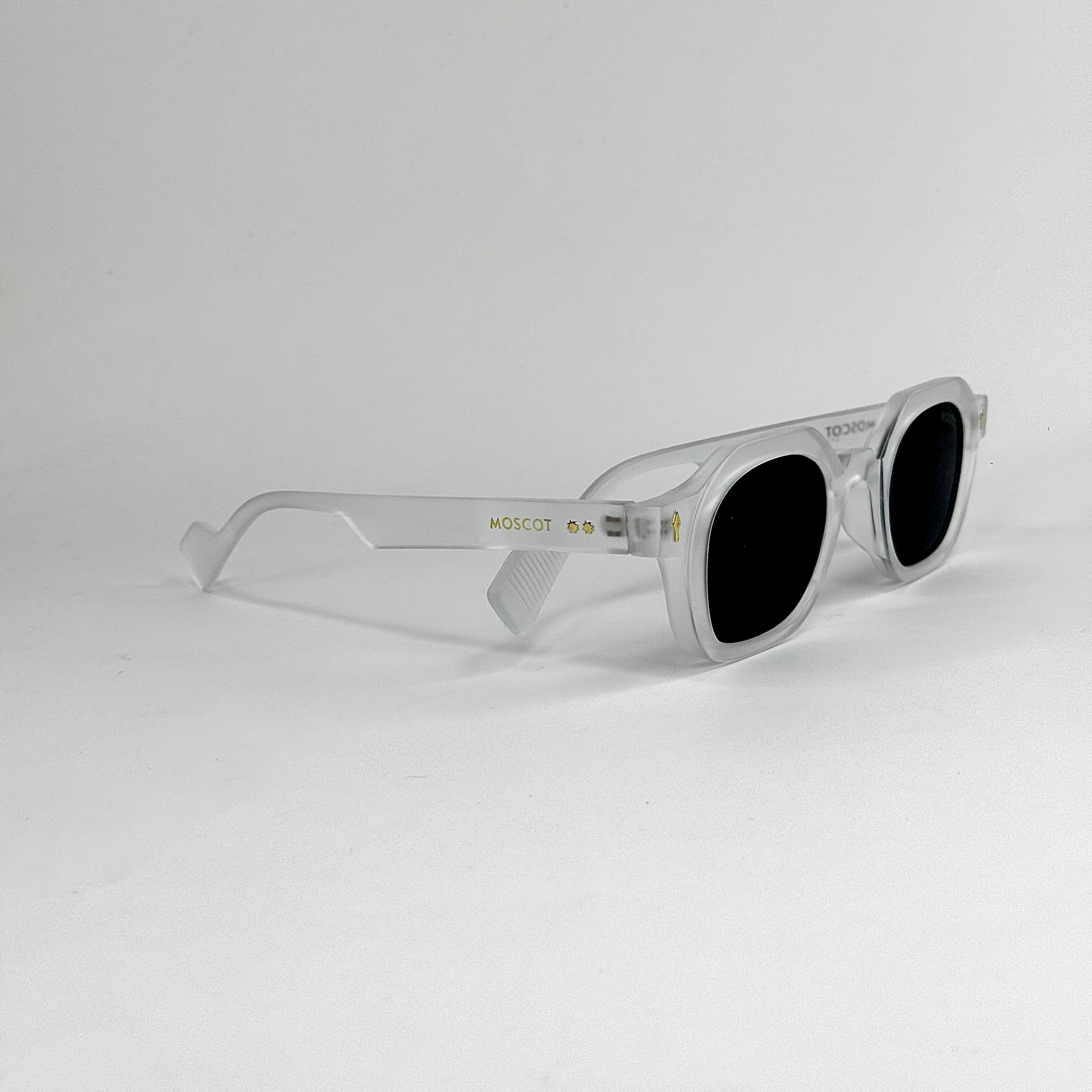🕶 Lunettes solaires – Monture transparente, style affirmé