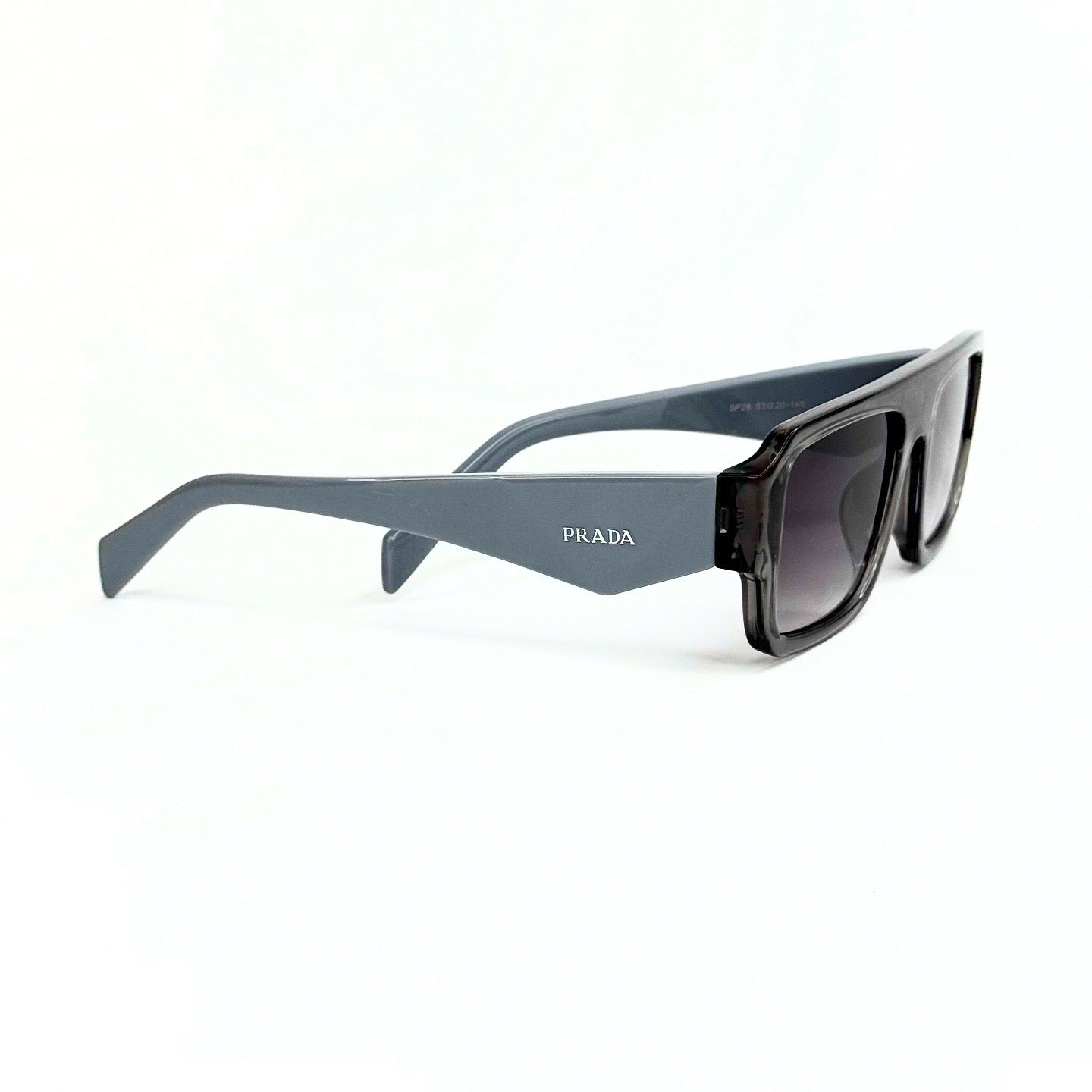 Lunettes Solaires Tendance – Style Carré Moderne