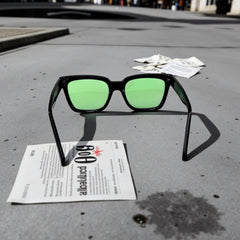 Monture noire & verres verts