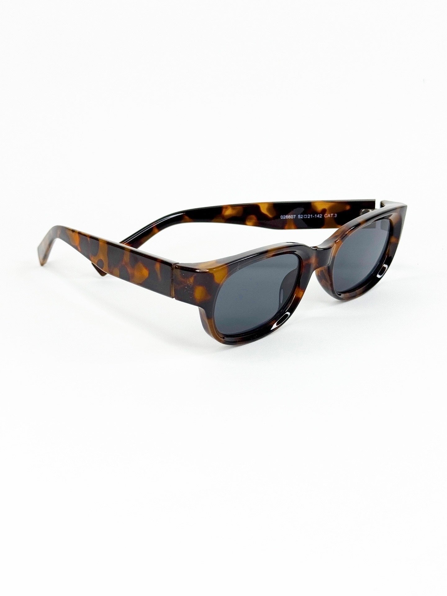 Collection solaire rétro – Monture épaisse et look vintage affirmé