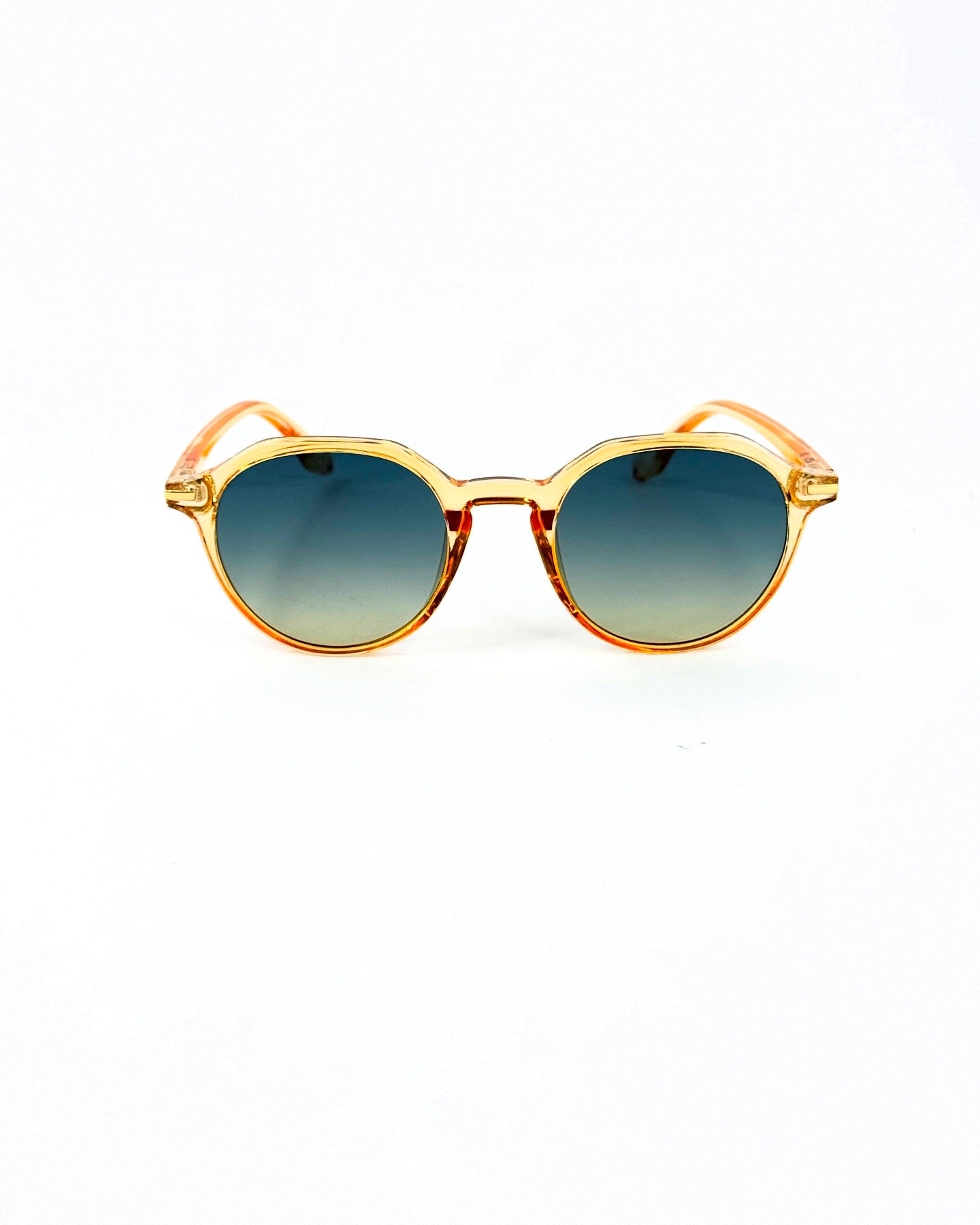 Collection Solaires Iconiques – Style et Protection au Quotidien