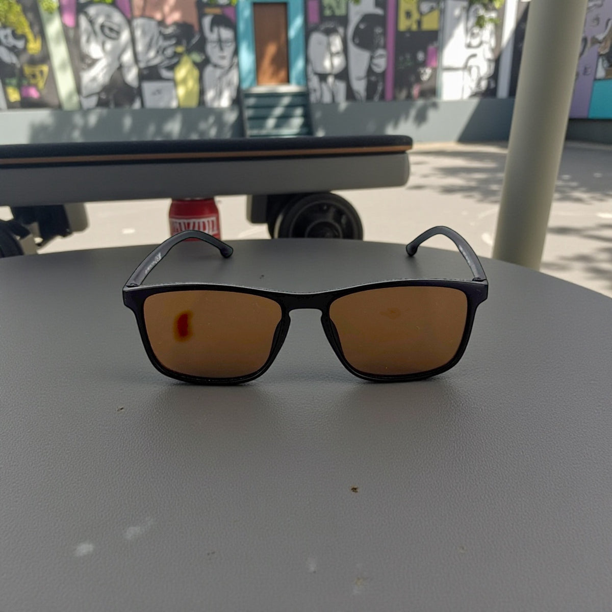 Monture marron foncé & verres bruns