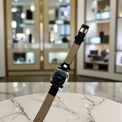 Montre Femme IEKE – Cadran Noir & Boîtier Doré