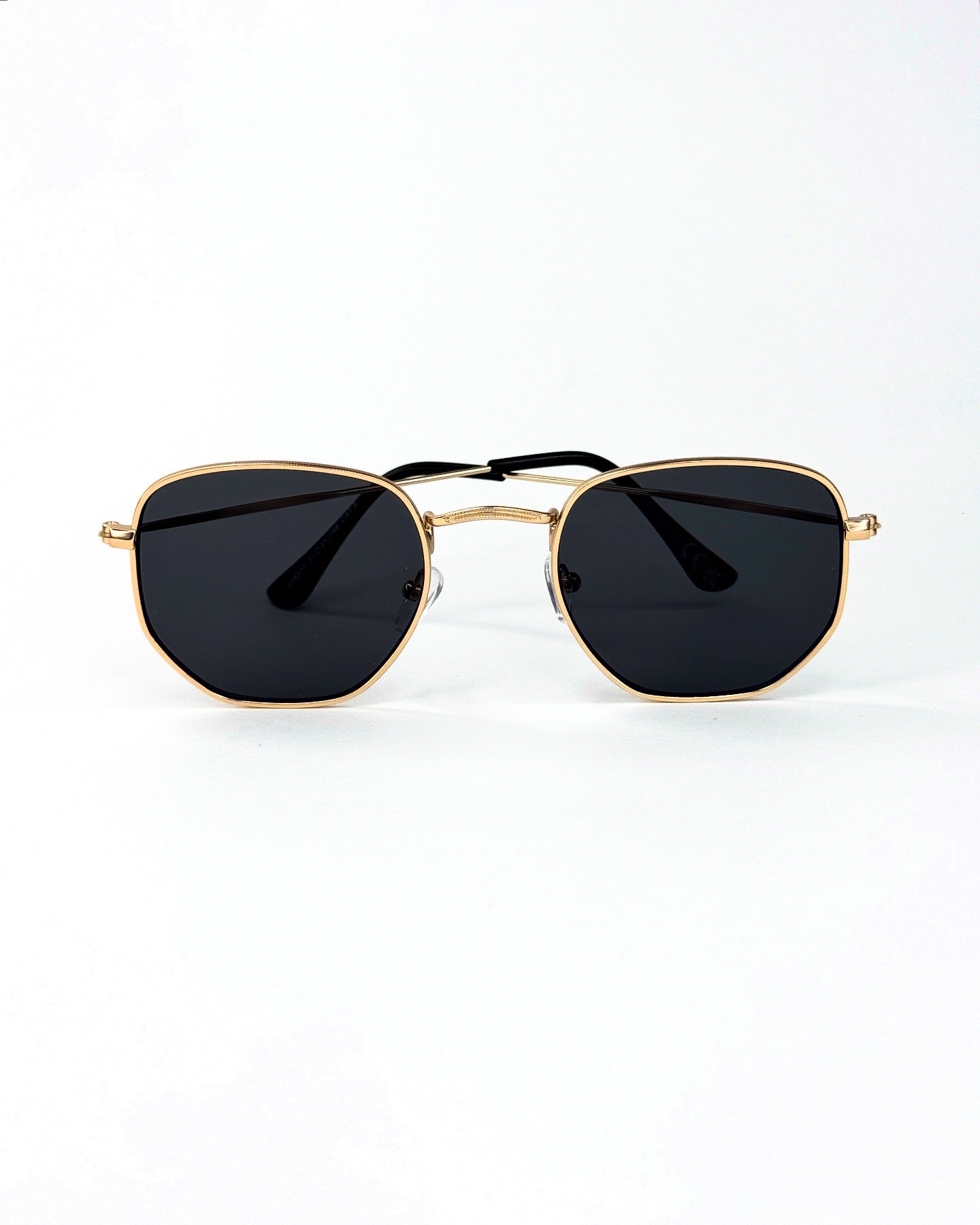 Lunettes de soleil géométriques à monture métallique
