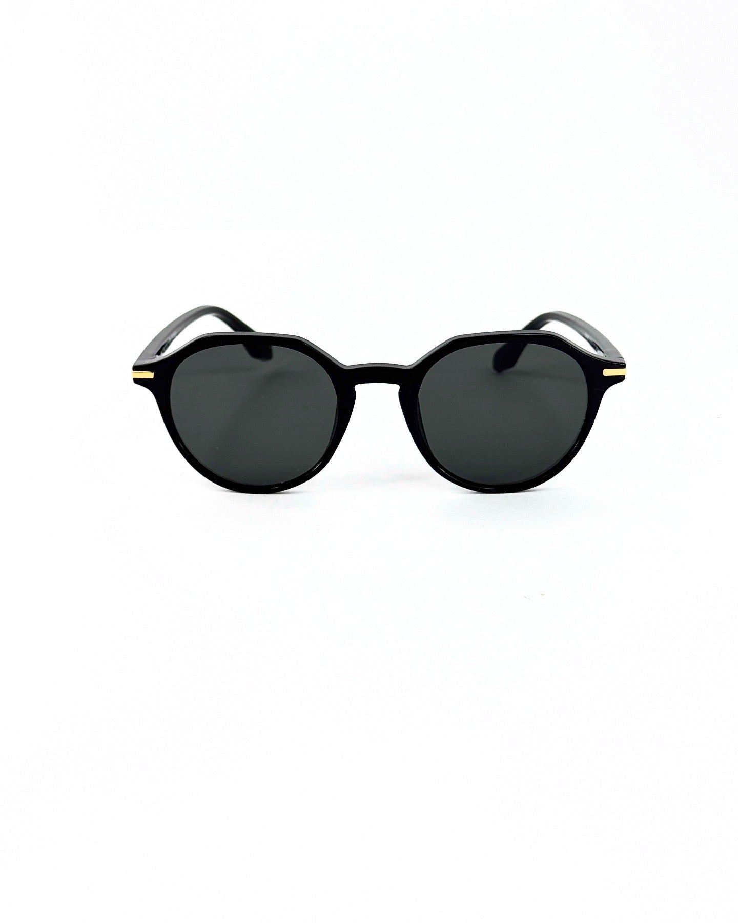 Collection Solaires Iconiques – Style et Protection au Quotidien