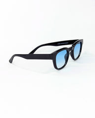 Lunettes de soleil tendance au style rétro avec verres teintés