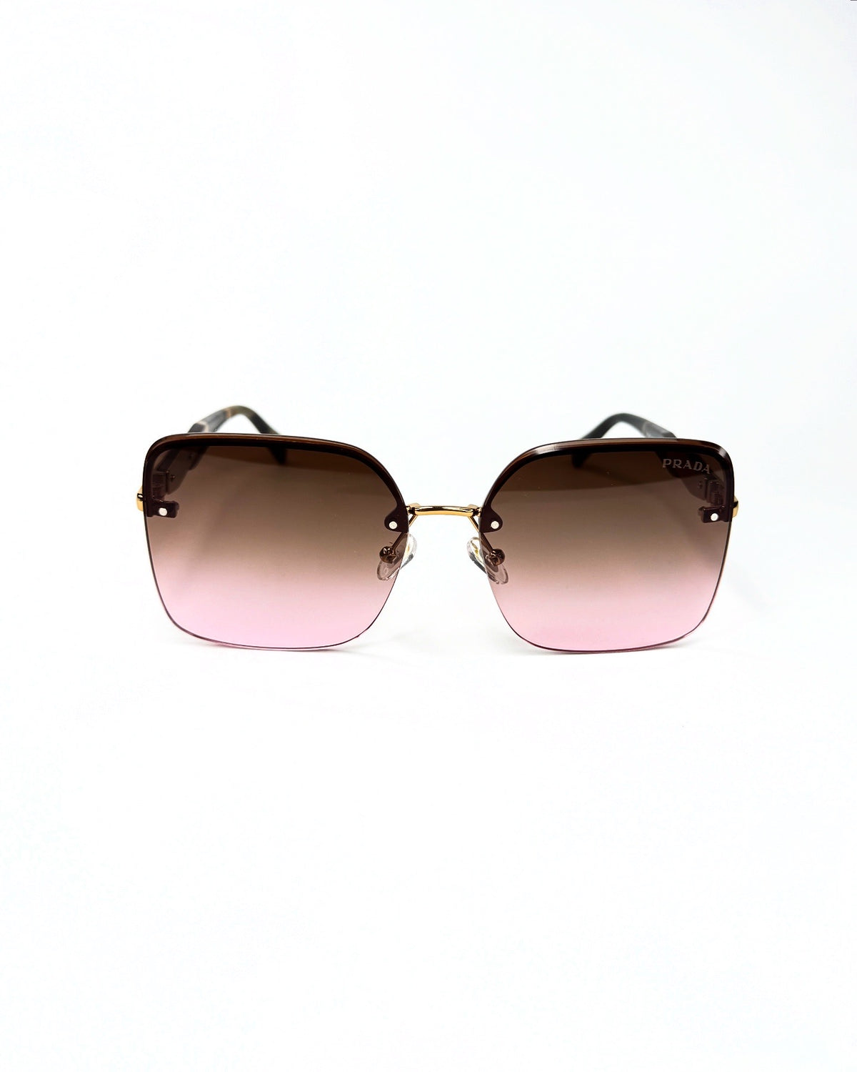 Collection Prada - L’Art du Dégradé dans un Design Carré Chic