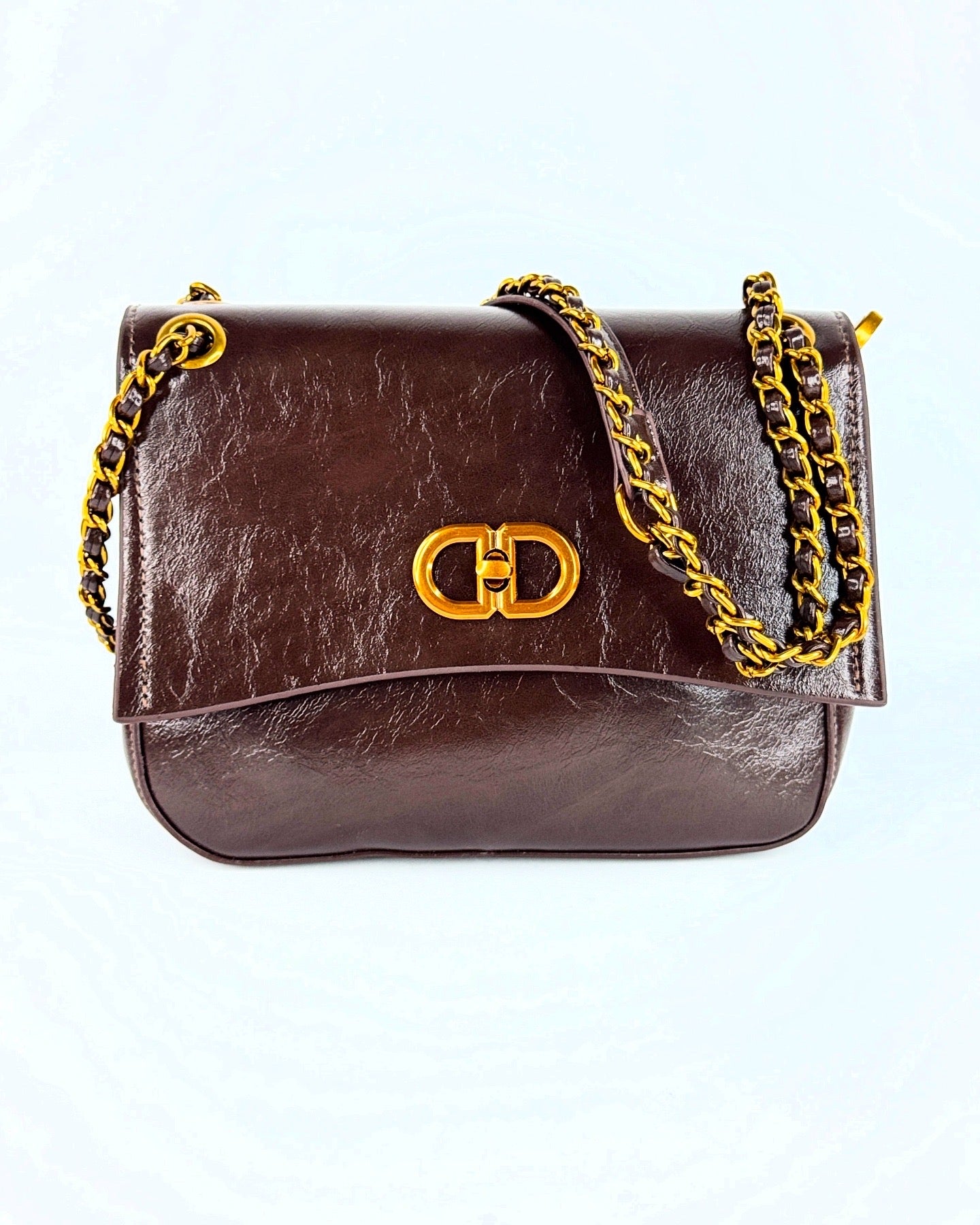 Sac à Bandoulière Chic – Cuir Lustré et Chaîne Dorée