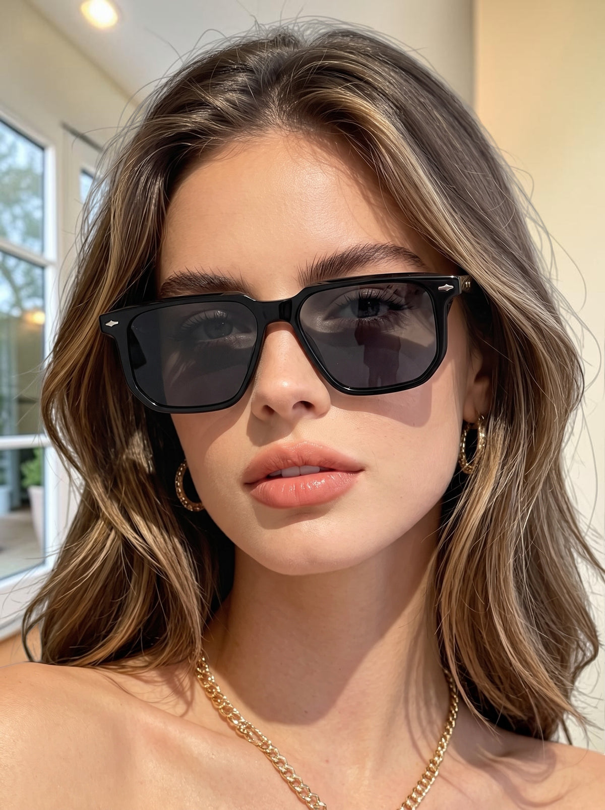 Noir Élégance — Protection UV400 — Femme