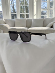 Noir Élégance — Protection UV400 — Femme