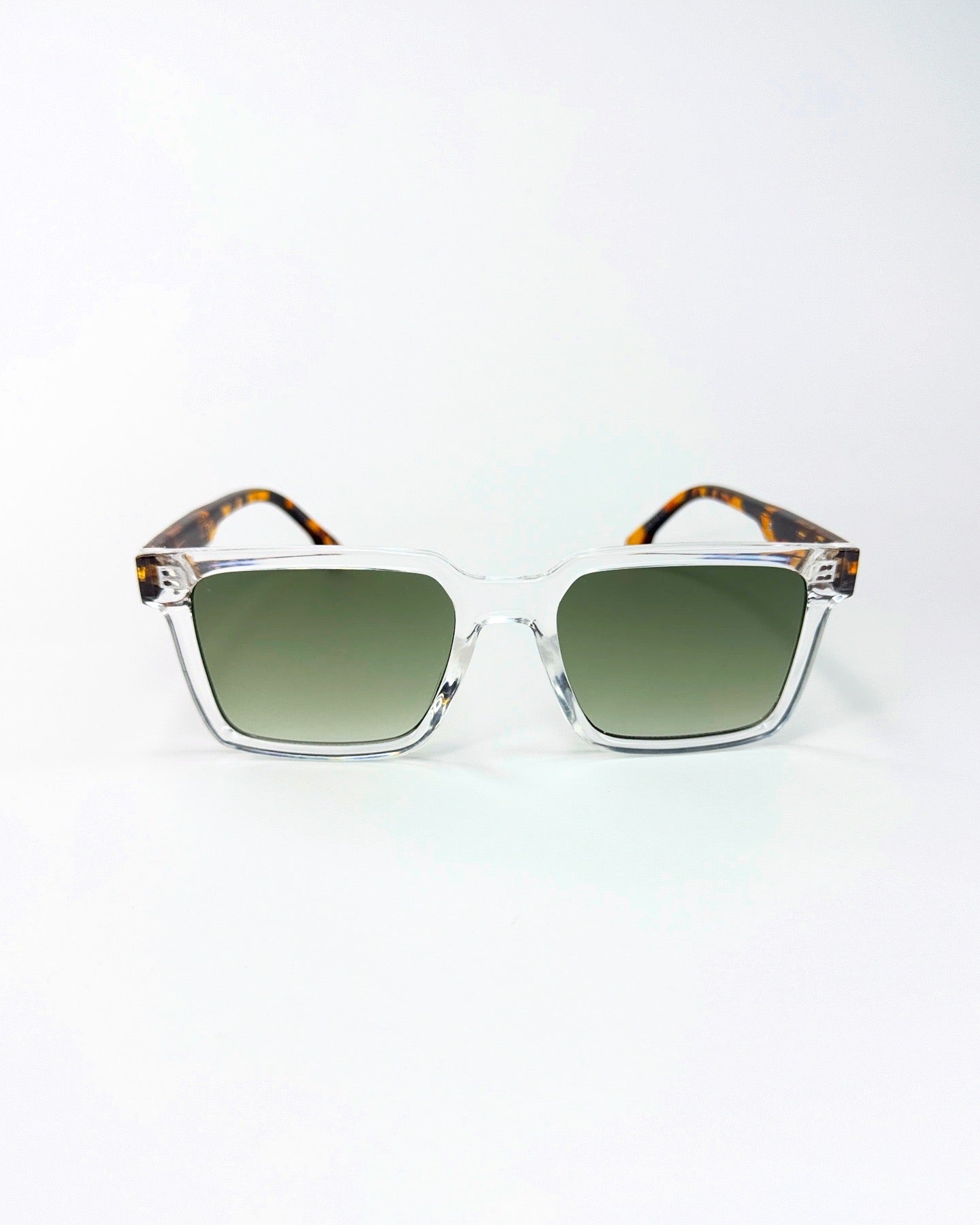 Lunettes Solaires Carrées – Style Moderne et Verres Colorés”