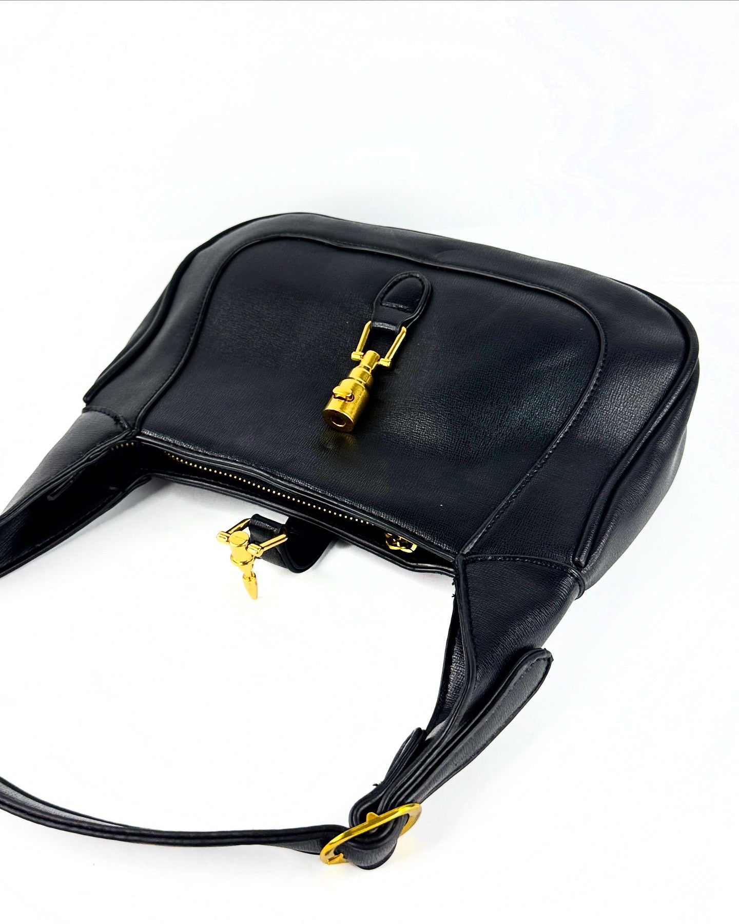 Sac à main en cuir avec garniture dorée – Disponible en noir, vert et bordeaux